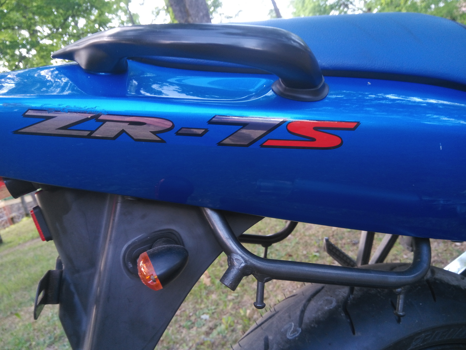 Kawasaki ZR 7S 2004, photo 3/6