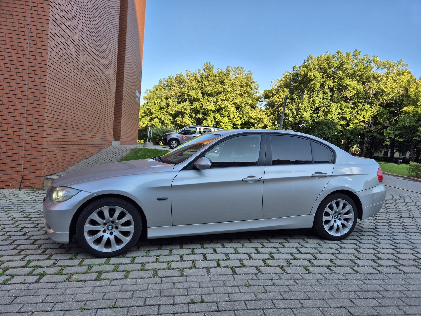 BMW 320 2008, kuva 4/10