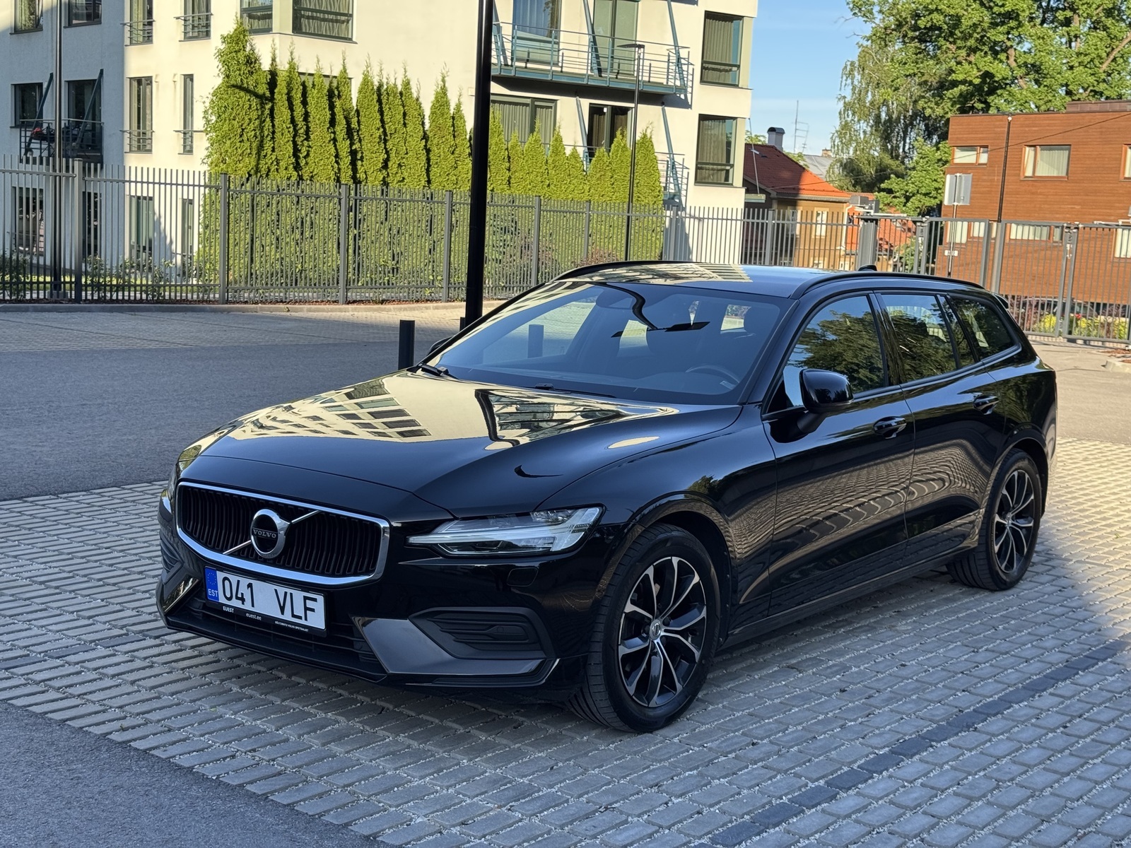 Volvo V60 2019, kuva 7/18