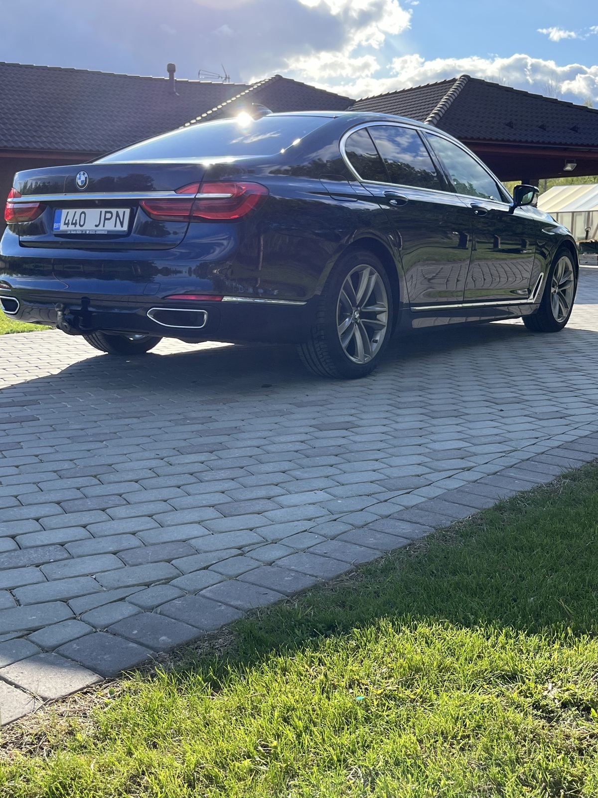 BMW 730 2017, photo 4/7