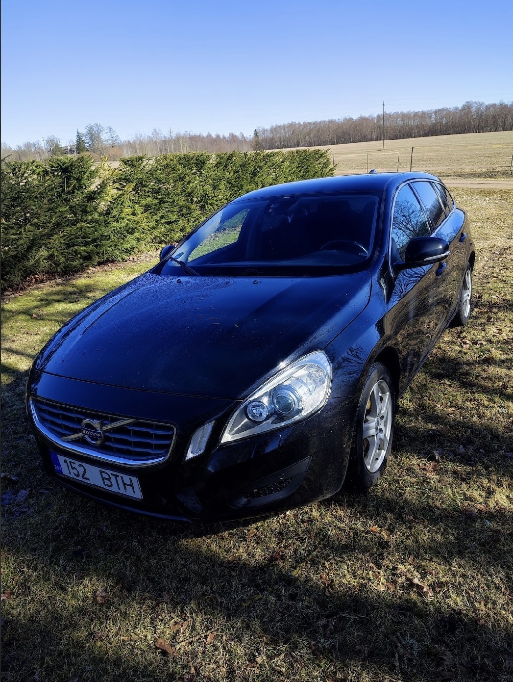 Volvo V60 2012, photo 3/4