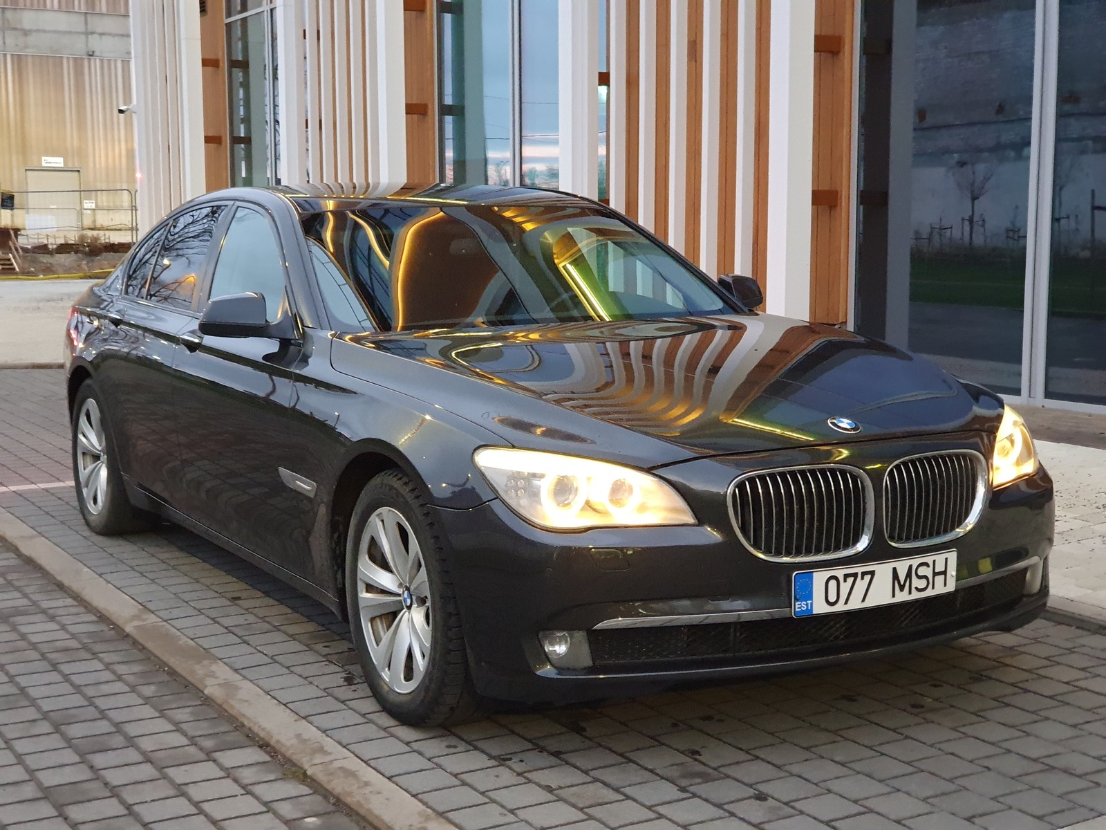 BMW 730 2009, photo 2/14