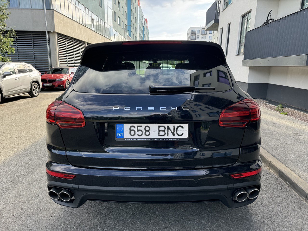 Porsche Cayenne 2015, kuva 2/6