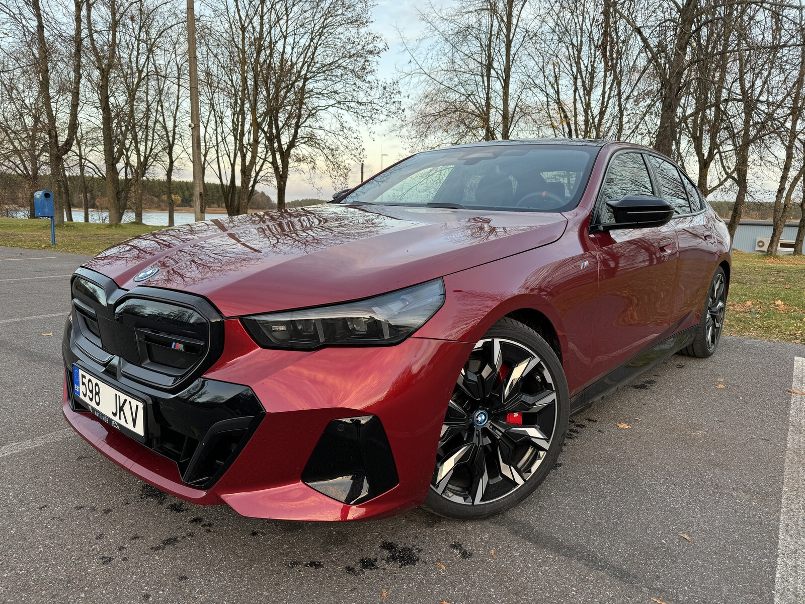BMW i5
