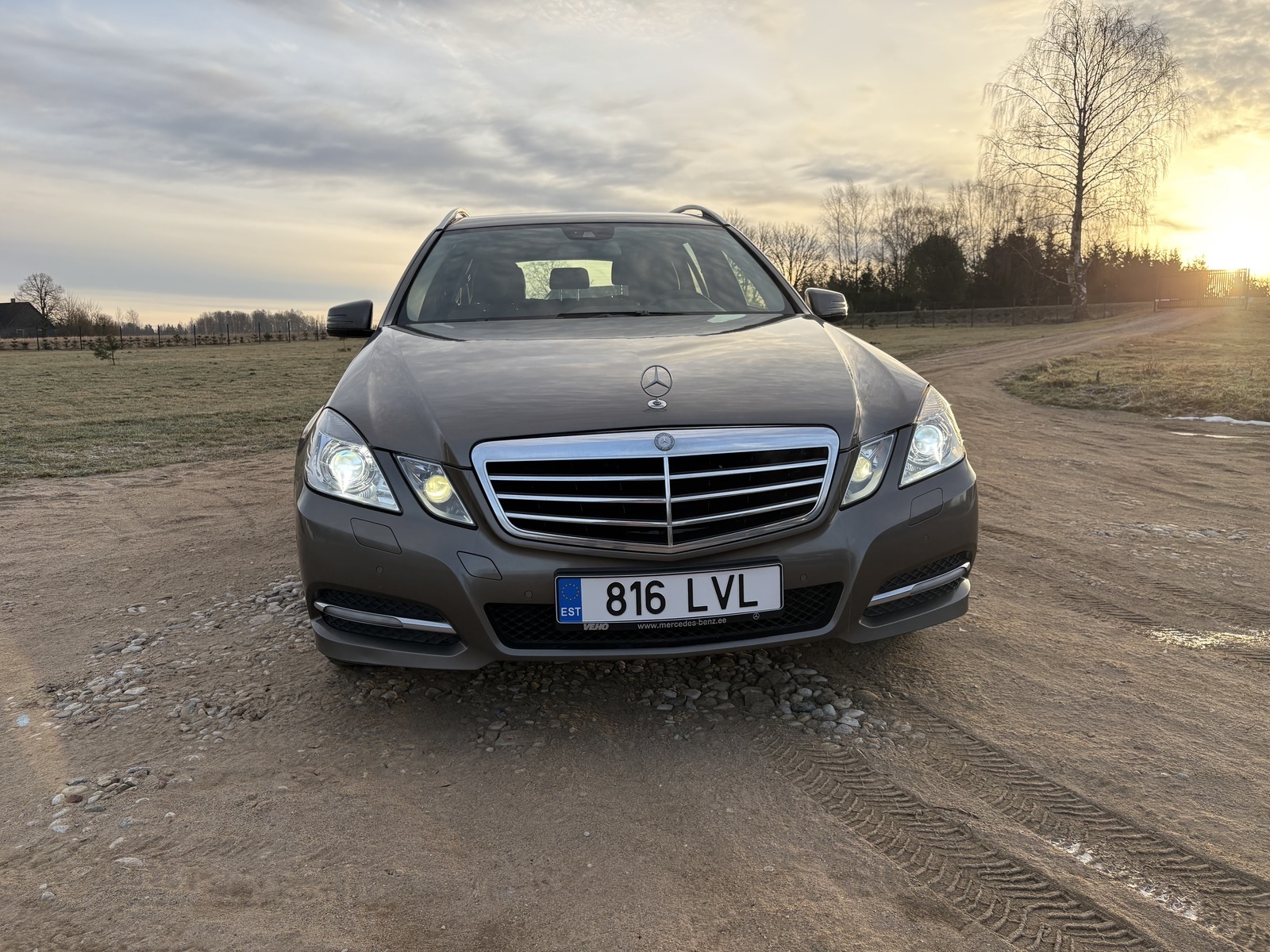 Mercedes-Benz E 220 2011, photo 2/10
