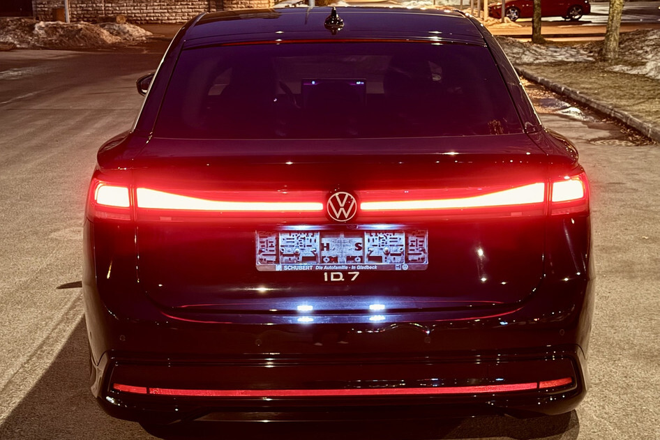 Volkswagen ID.7, 2023, 210 kW, электричество, автомат, задний привод