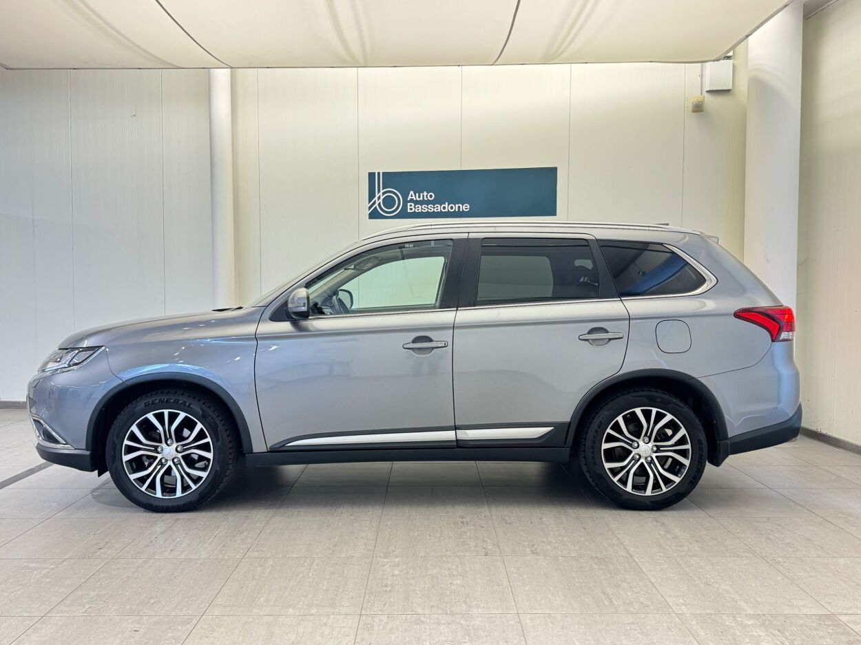 Mitsubishi Outlander 2018, kuva 3/10