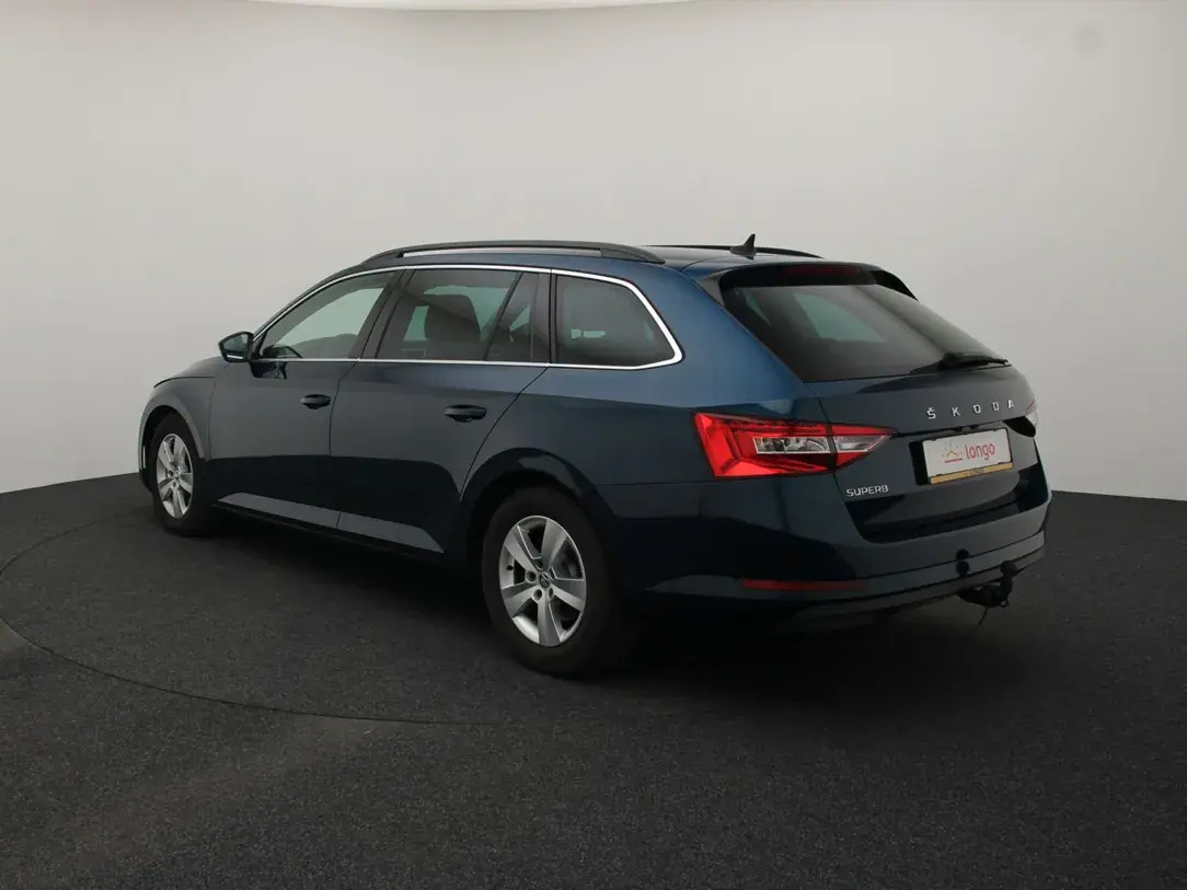 Škoda Superb 2022, photo 7/10