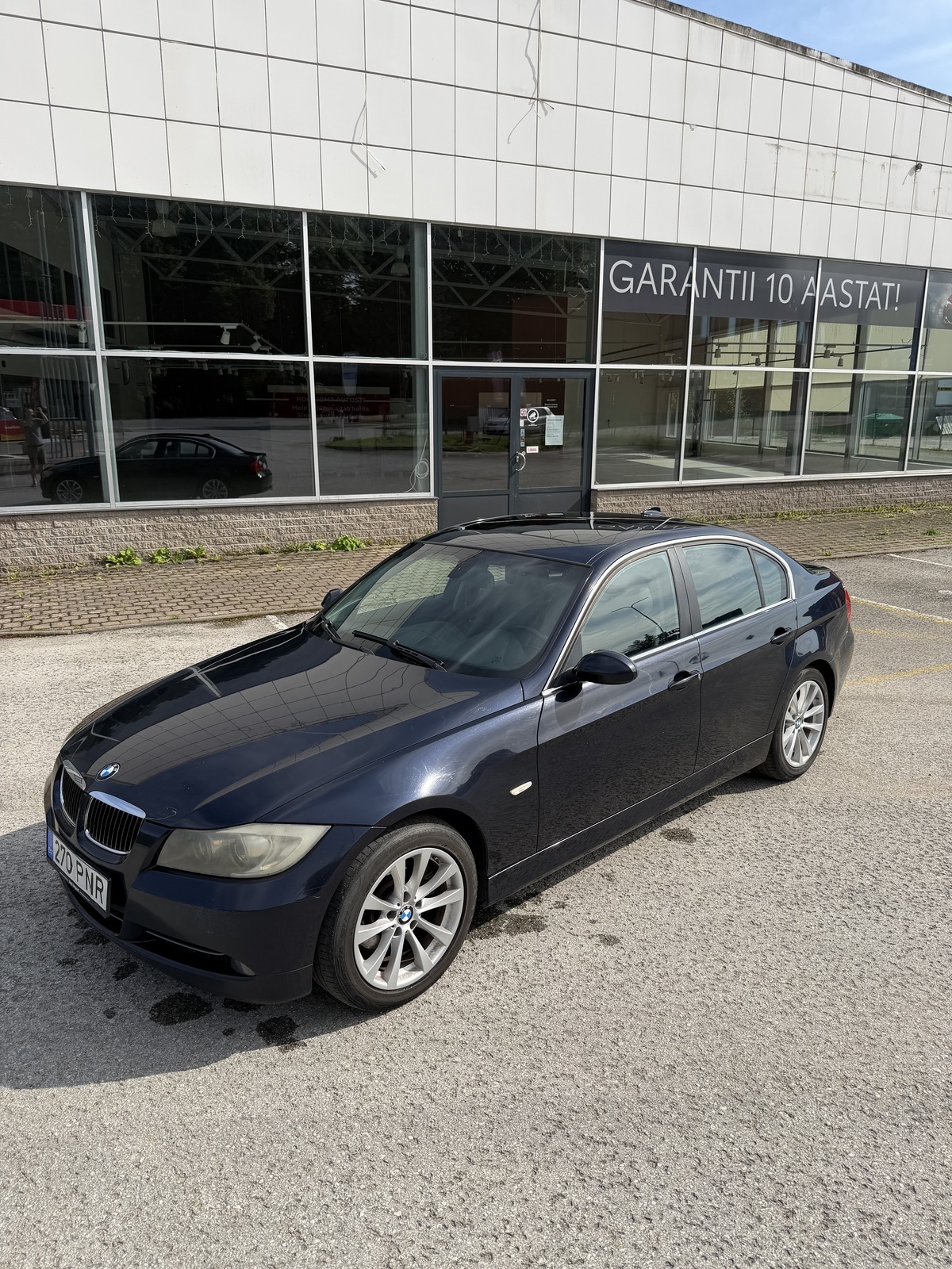 BMW 330