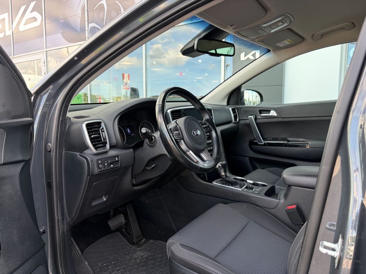 Kia Sportage EX 2022, photo 7/9