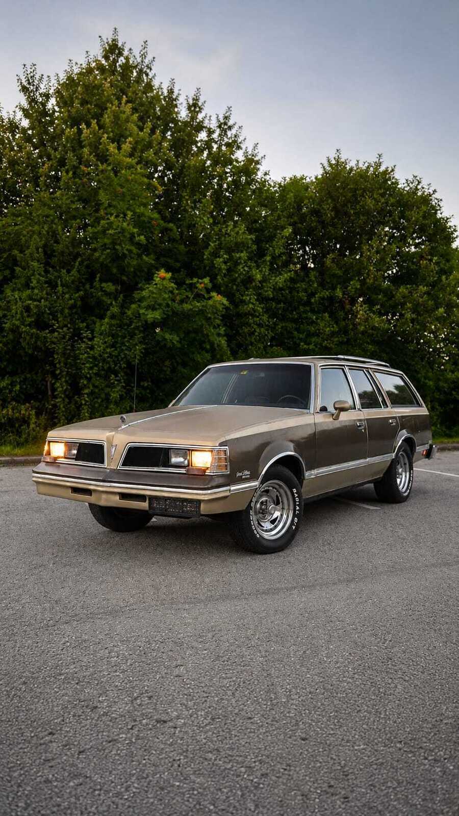 Pontiac GRAND LE MANS