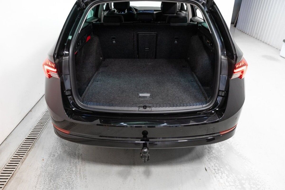 Škoda Octavia 2023, photo 7/29