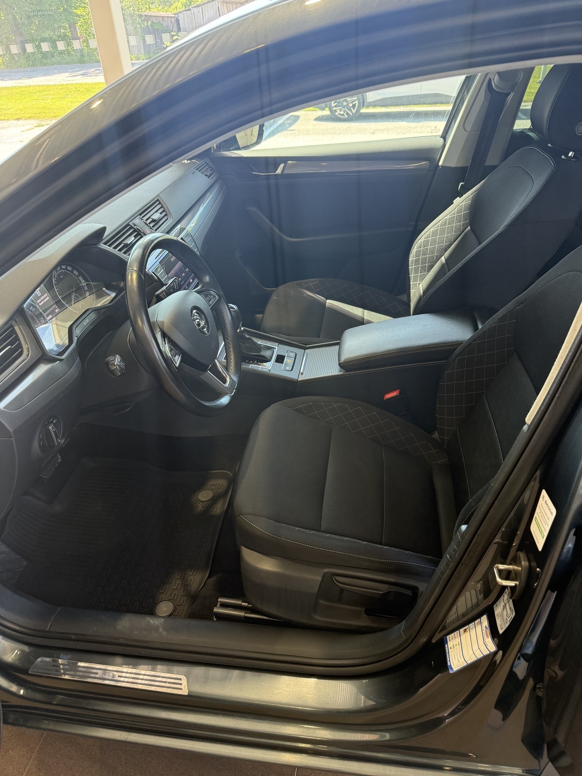 Škoda Superb 2018, kuva 6/10