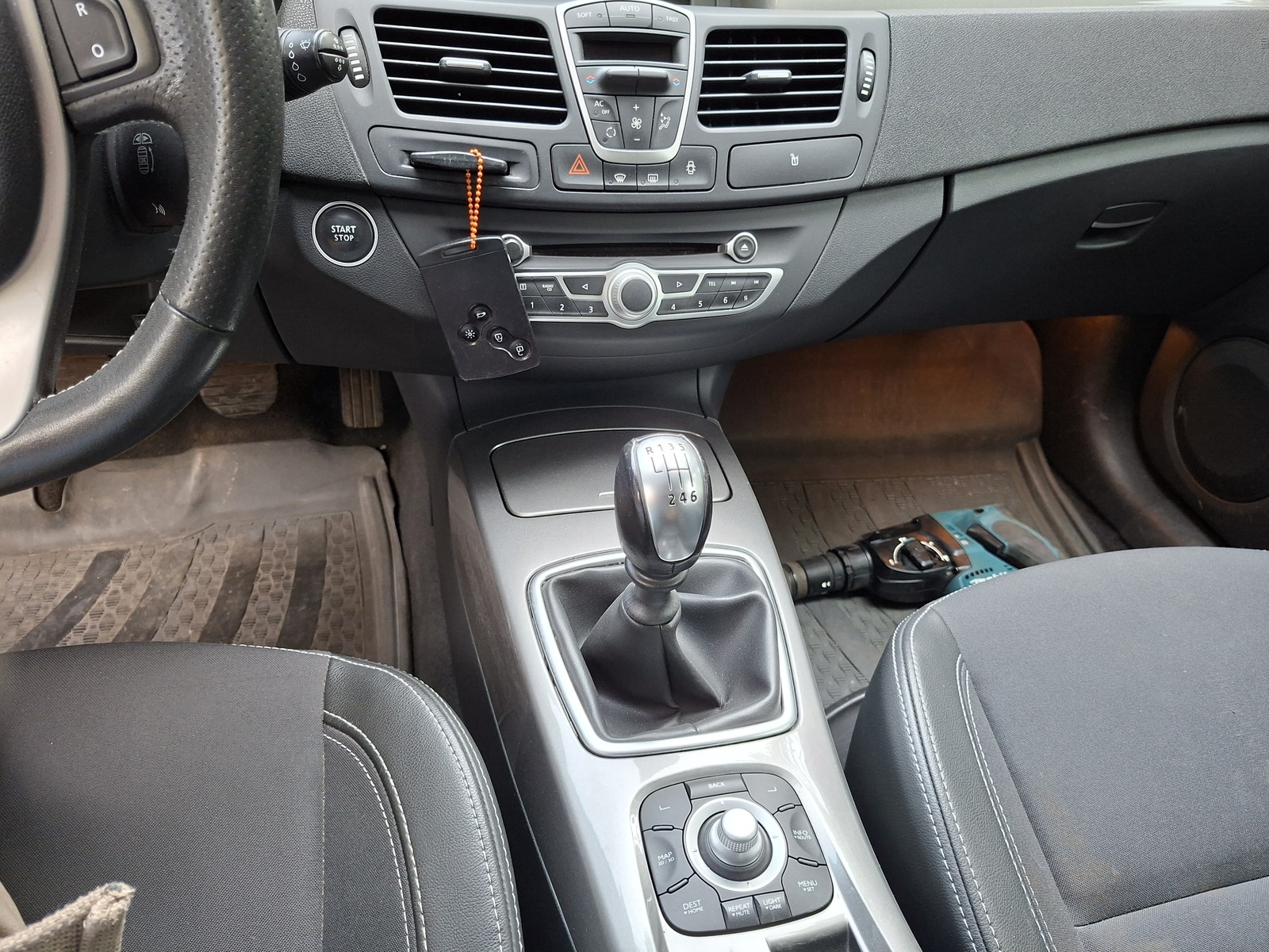 Renault Laguna 2011, kuva 5/7