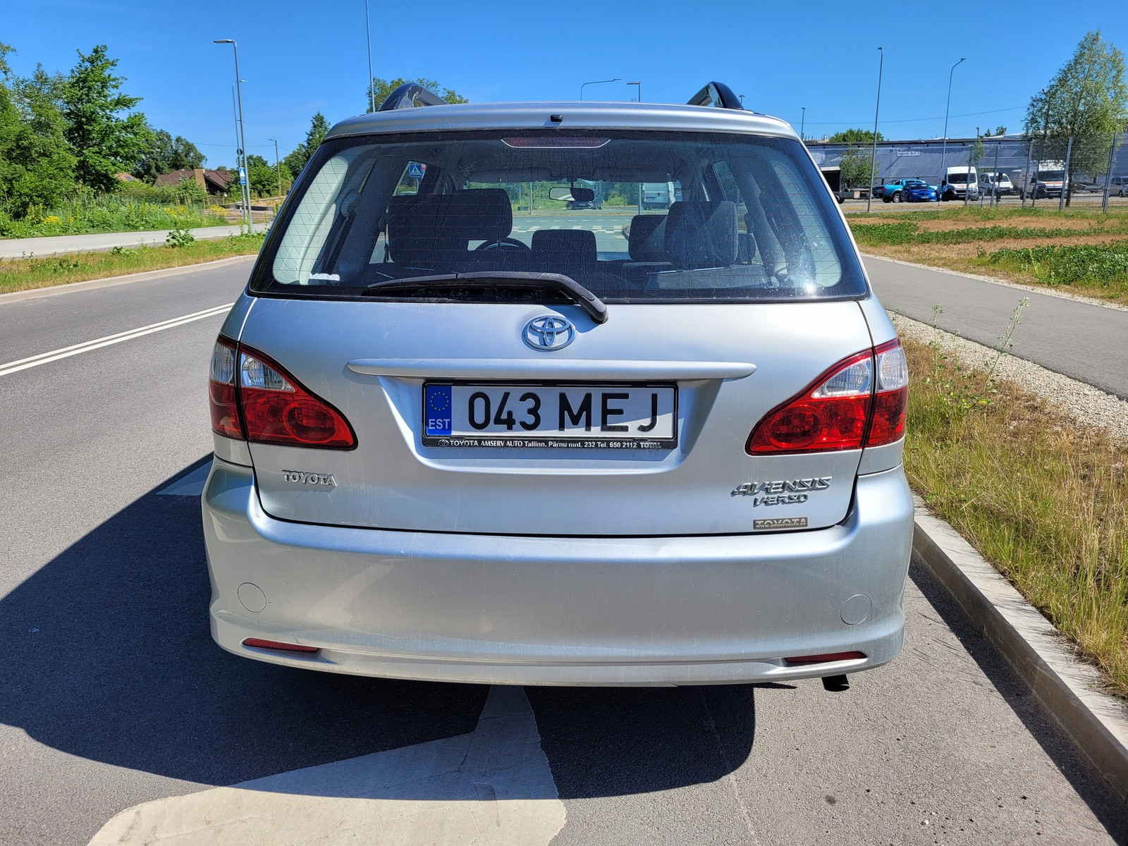 Toyota Avensis Verso 2004, photo 3/5