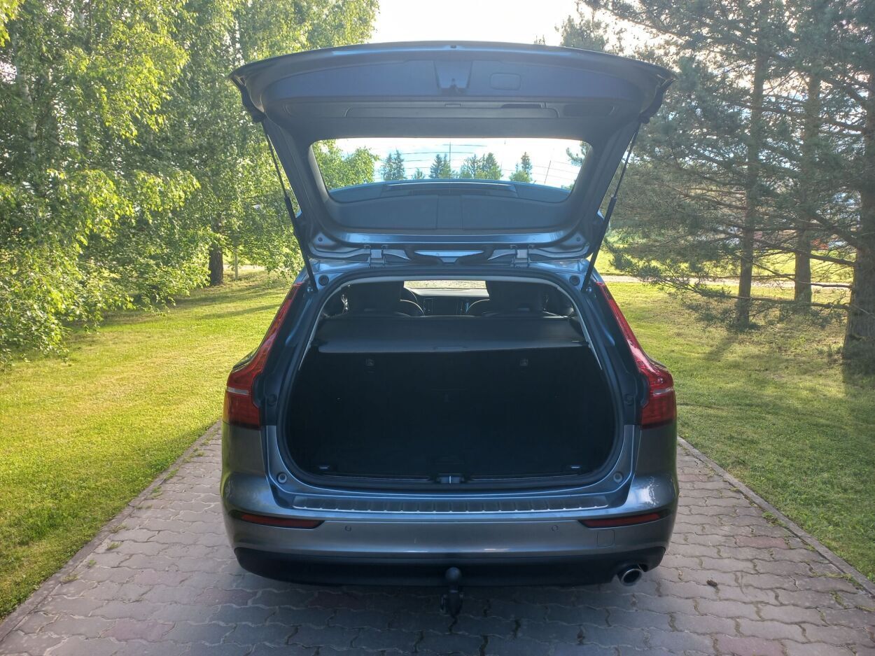 Volvo V60 2019, kuva 6/12