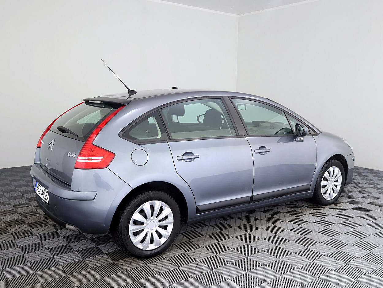 Citroën C4 2010, photo 3/7