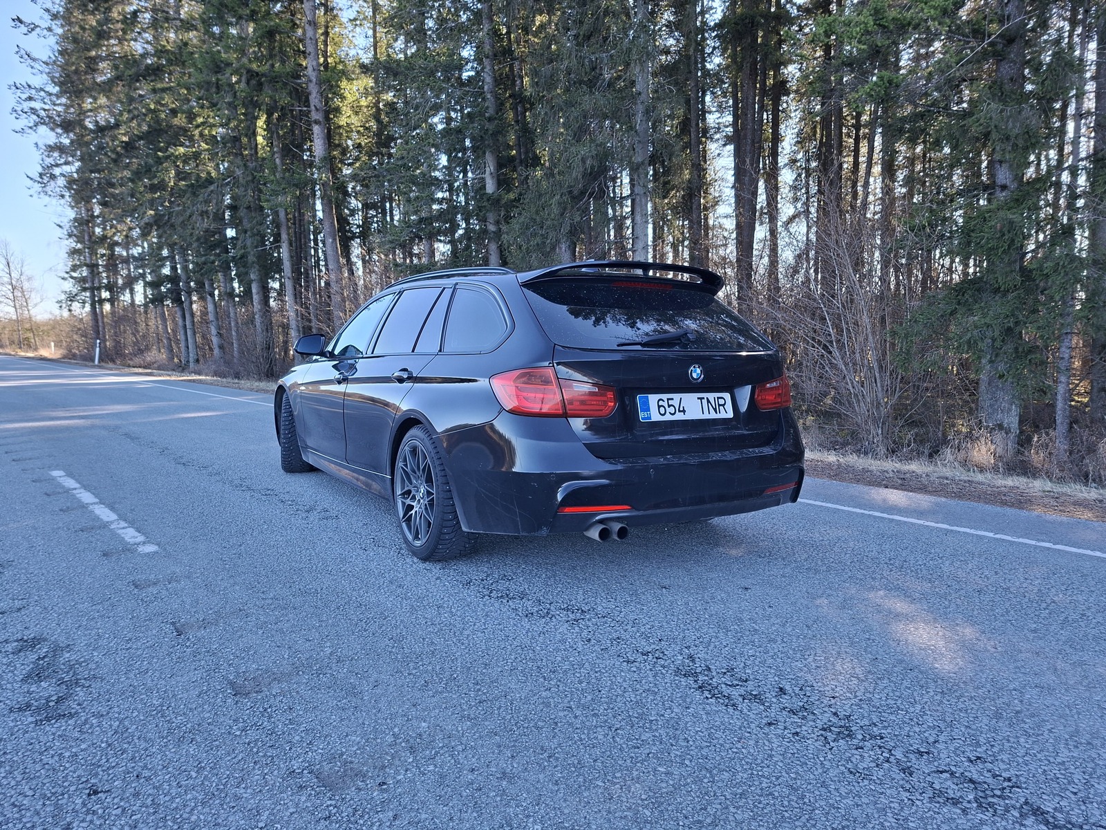 BMW 325 2013, photo 6/10