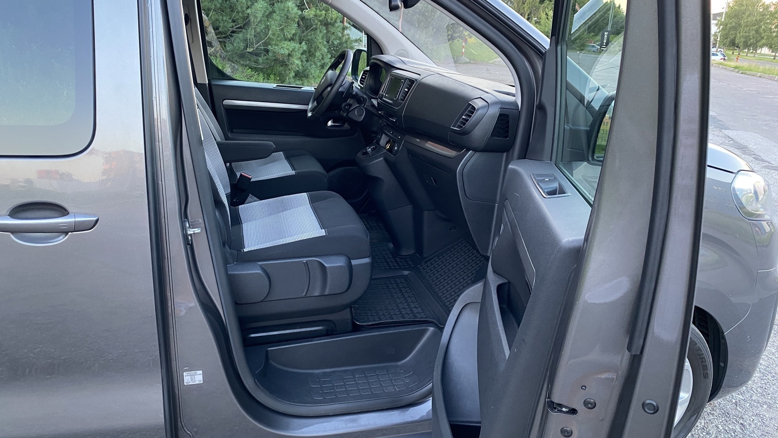 Citroën SpaceTourer 2018, photo 6/10