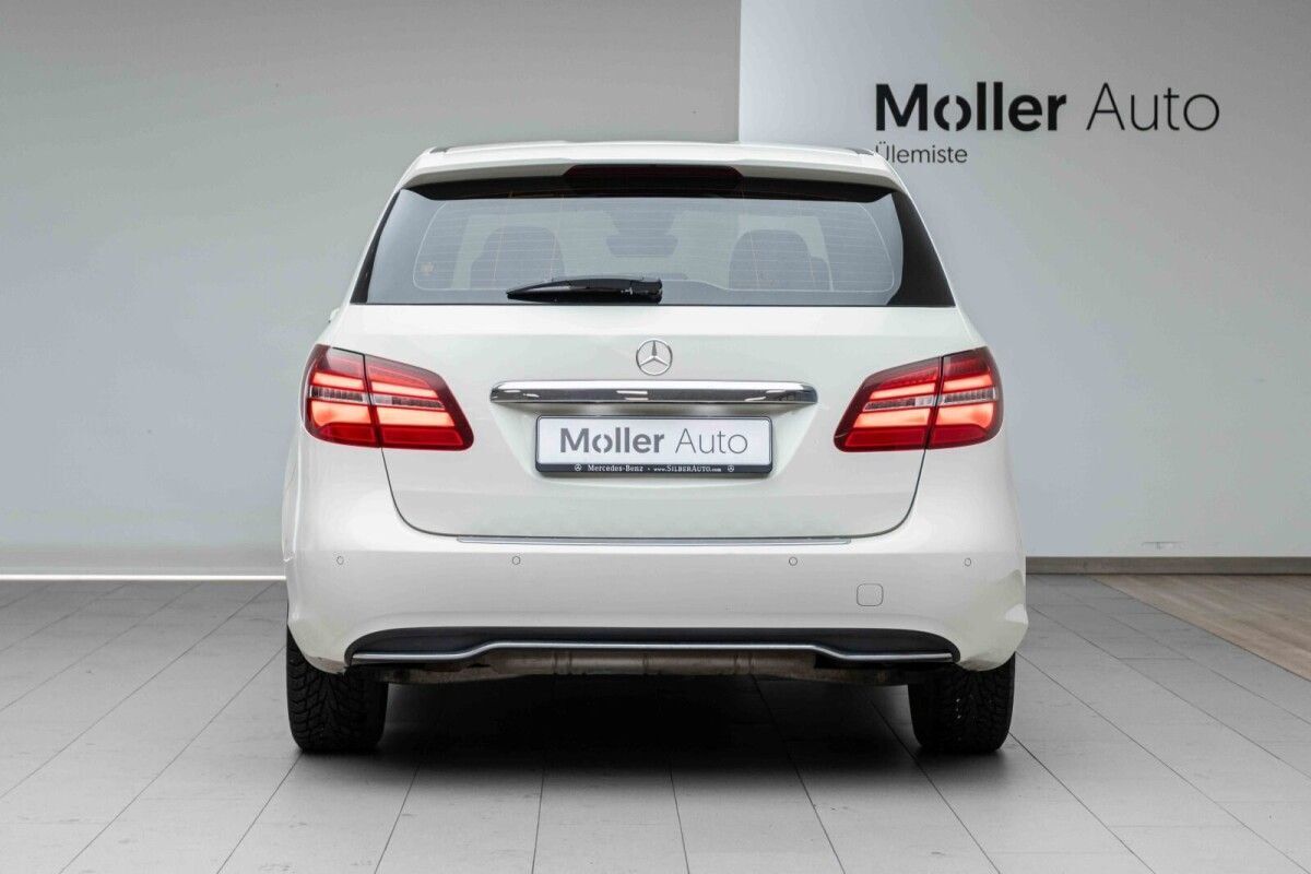 Mercedes-Benz B 180 2016, kuva 6/16
