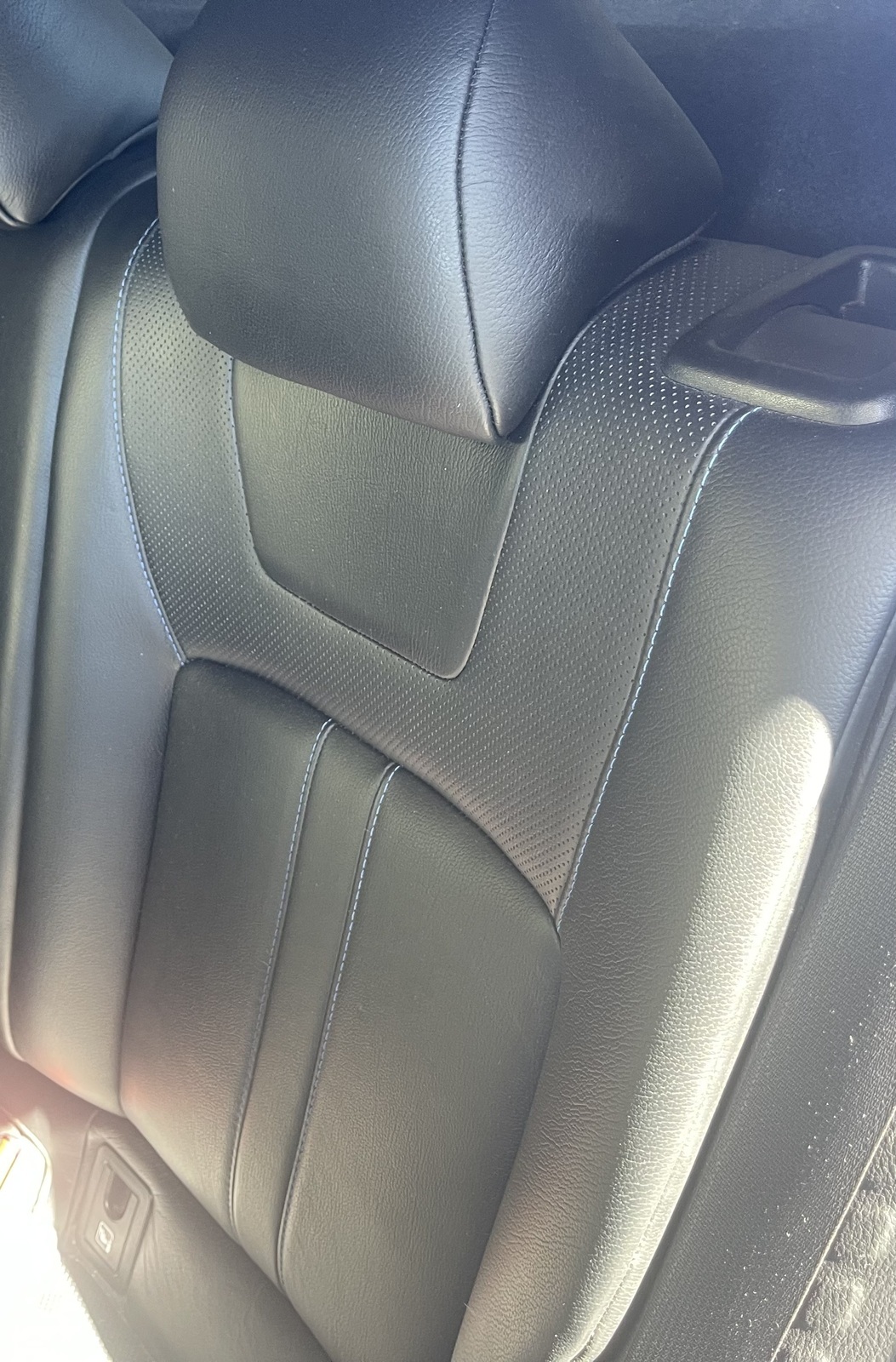 Toyota C-HR 2017, photo 2/6