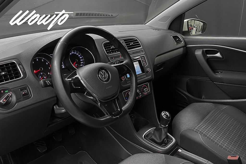 Volkswagen Polo 2016, photo 6/10