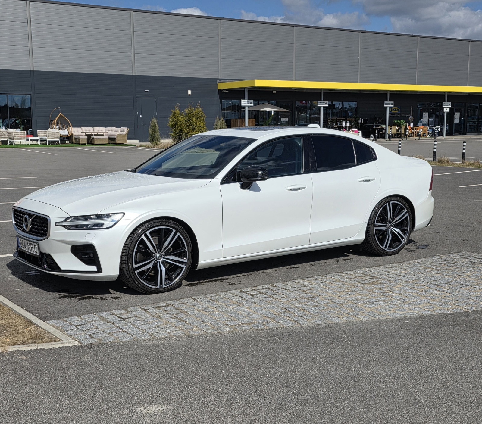 Volvo S60 T5 AWD R-Design 2.0 184kW 2019, photo 7/10