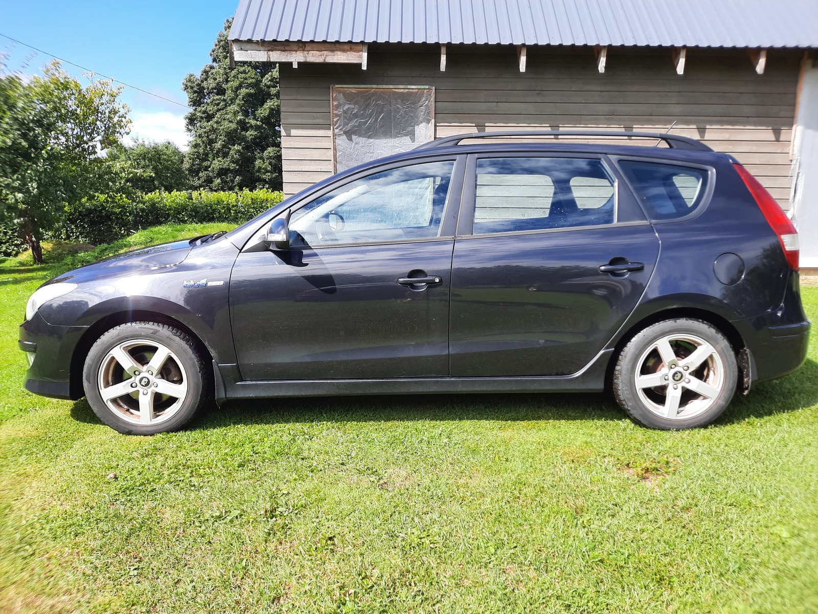 Hyundai i30 CW 2010, kuva 2/6