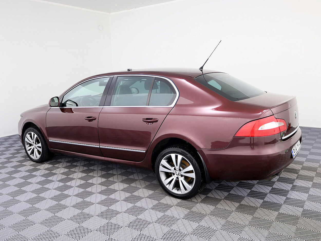 Škoda Superb 2009, photo 4/9
