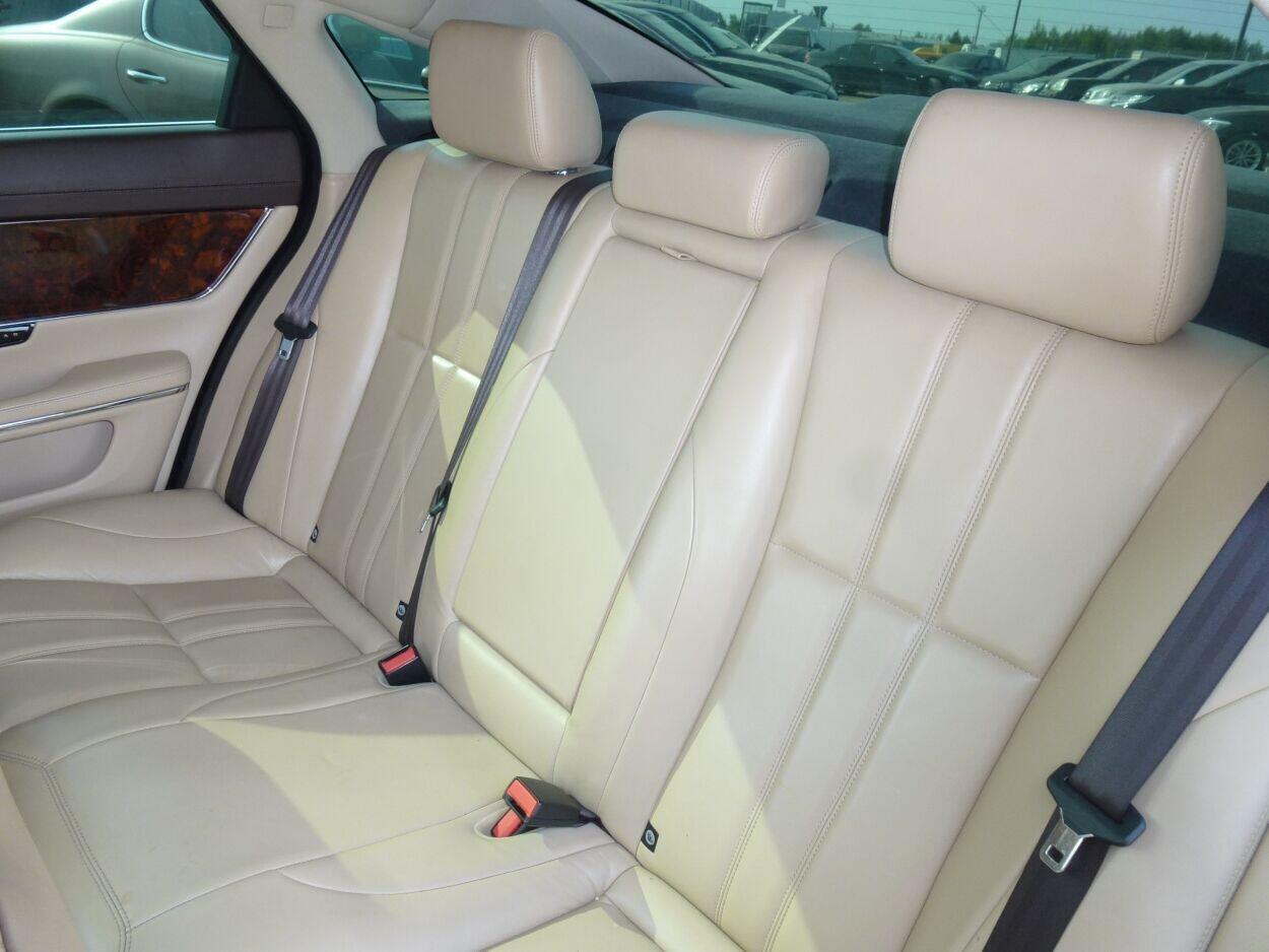 Jaguar XJ 2010, photo 6/6