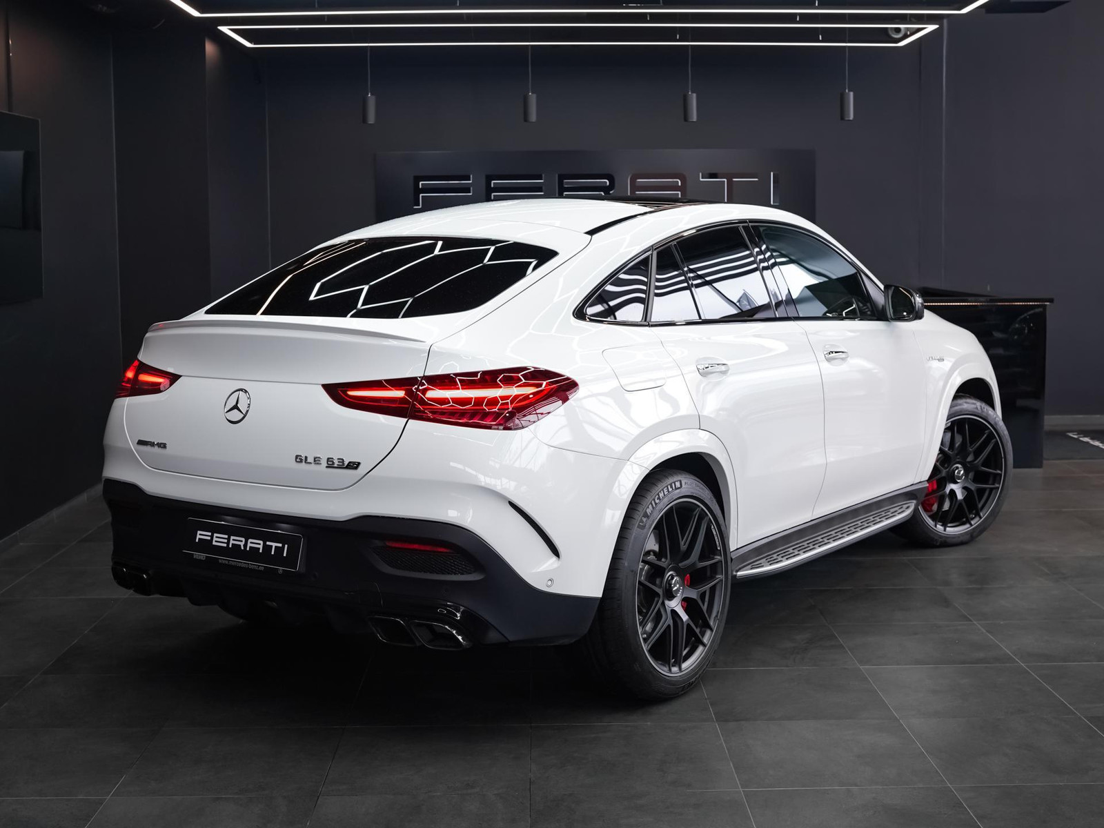 Mercedes-Benz GLE 2024, photo 2/15