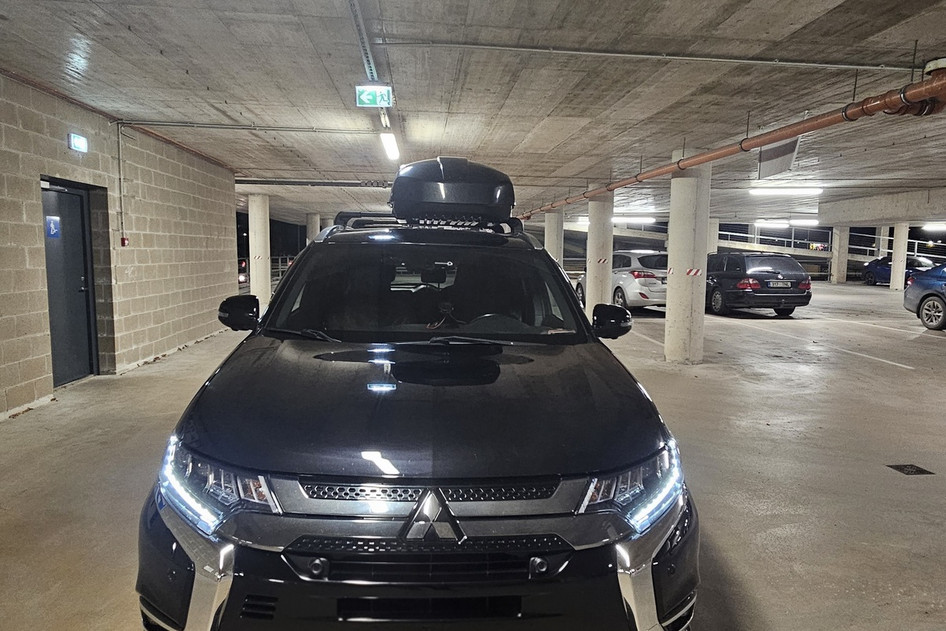 Mitsubishi Outlander, 2021, 2.4, 99 kW, plug-in hybrid (petrol/electric), automatic, four-wheel drive