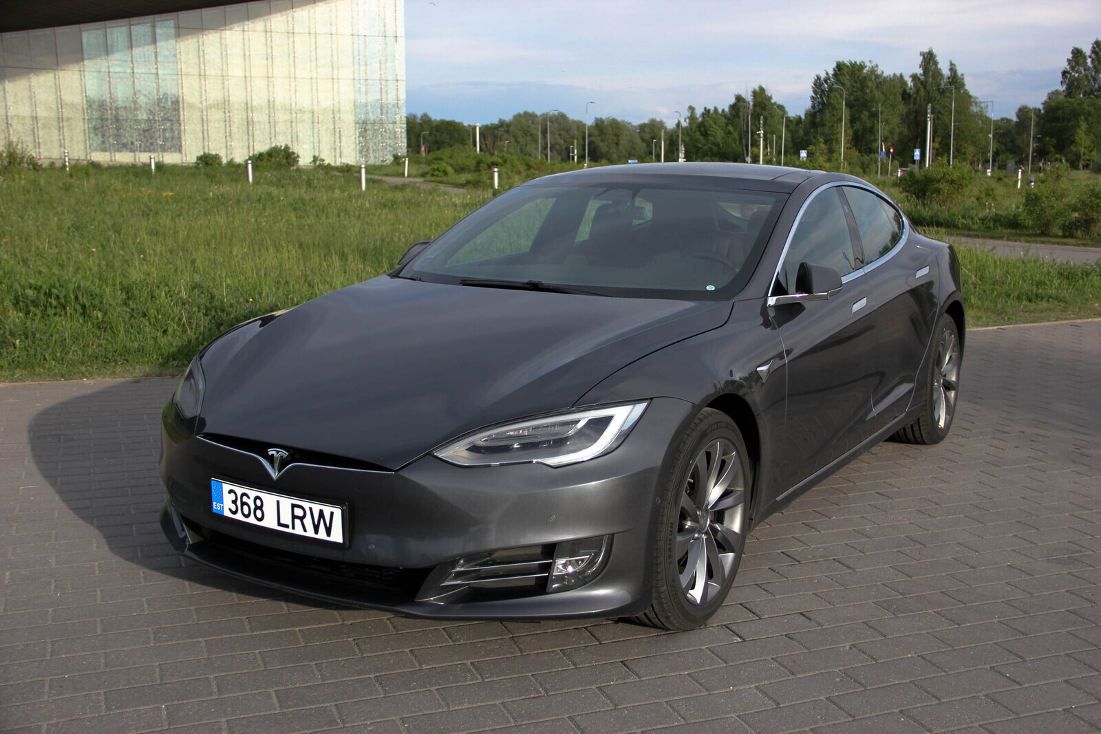 Tesla Model S 2018, photo 2/10