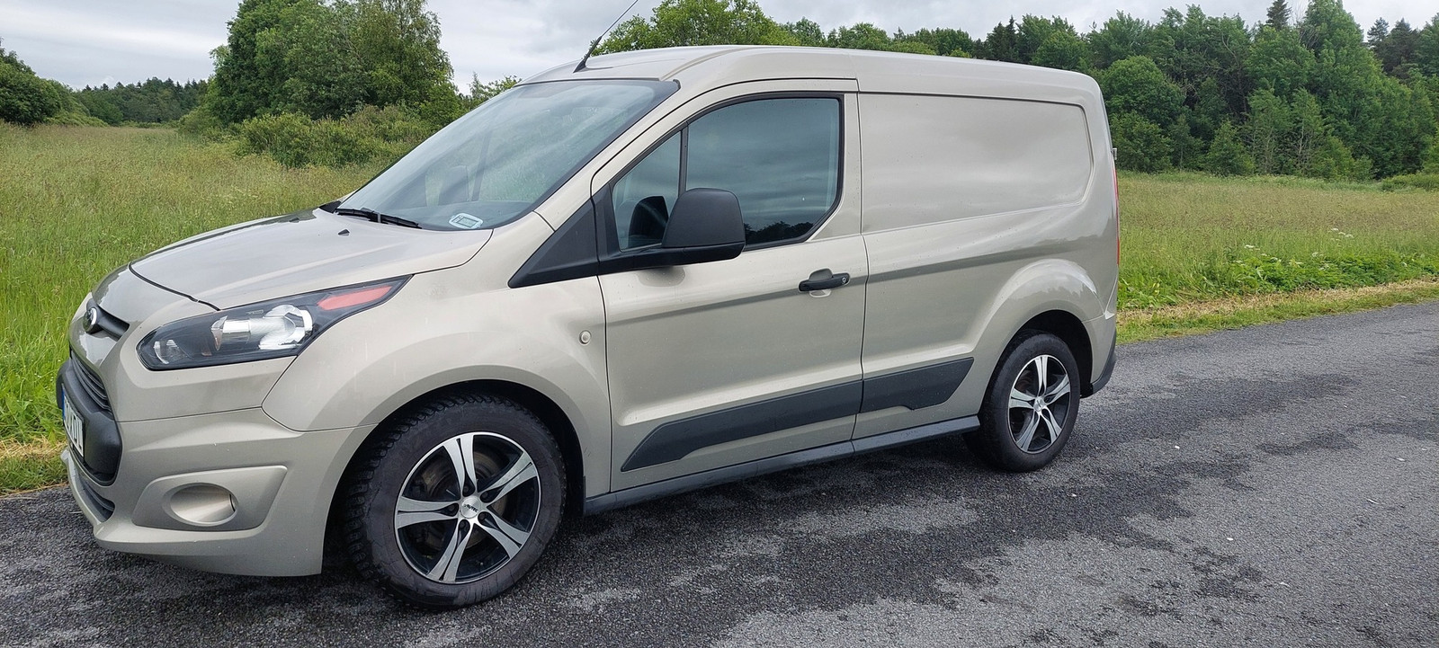 Ford Transit Connect 2016, kuva 2/8