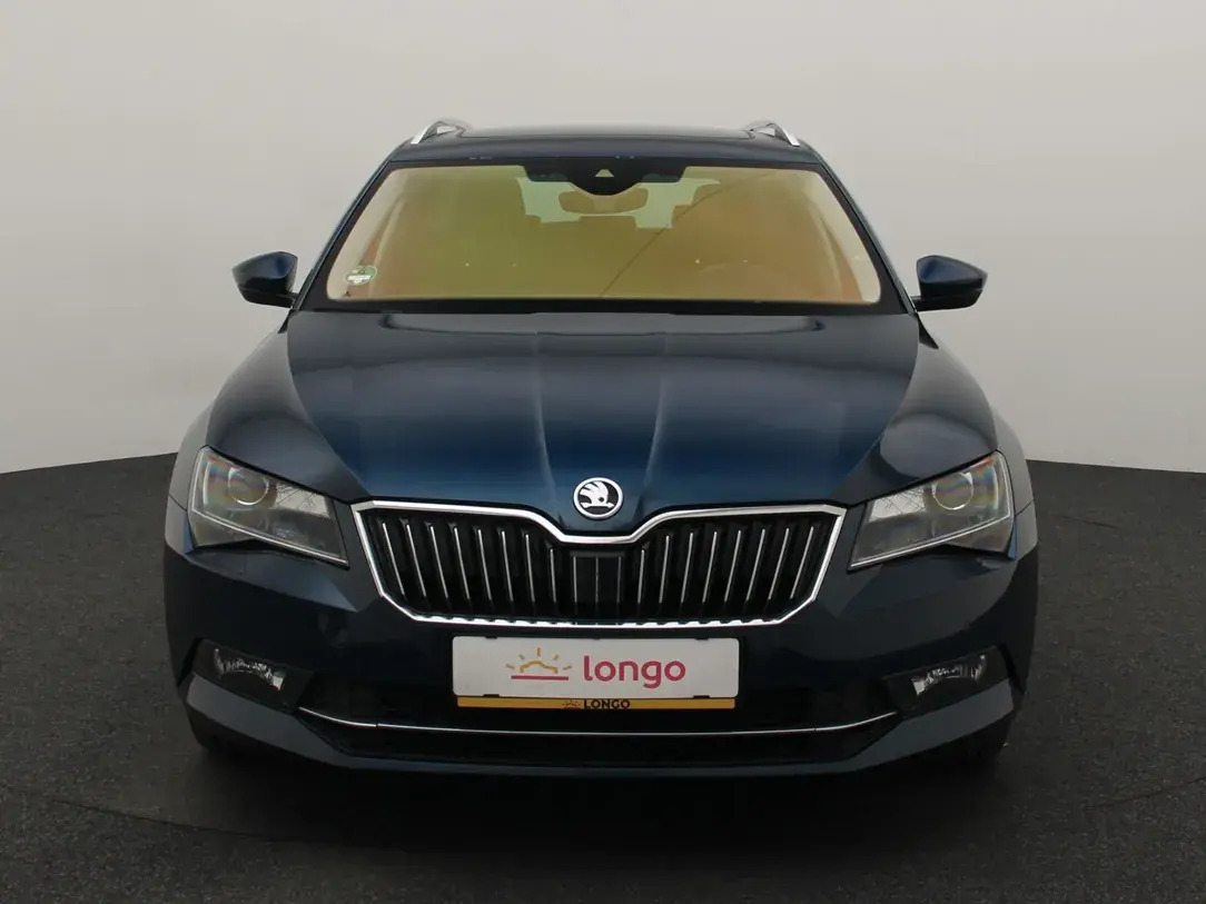 Škoda Superb 2018, photo 3/10