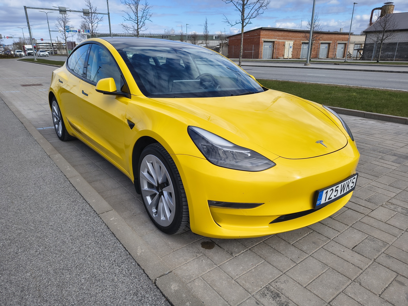 Tesla Model 3 Long Range Dual Motor AWD 153kW