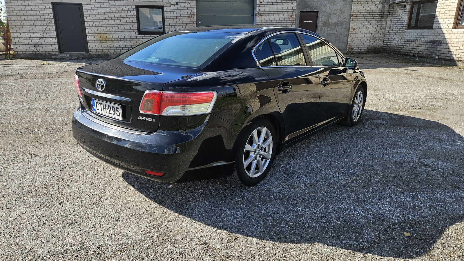Toyota Avensis 2010, photo 4/7