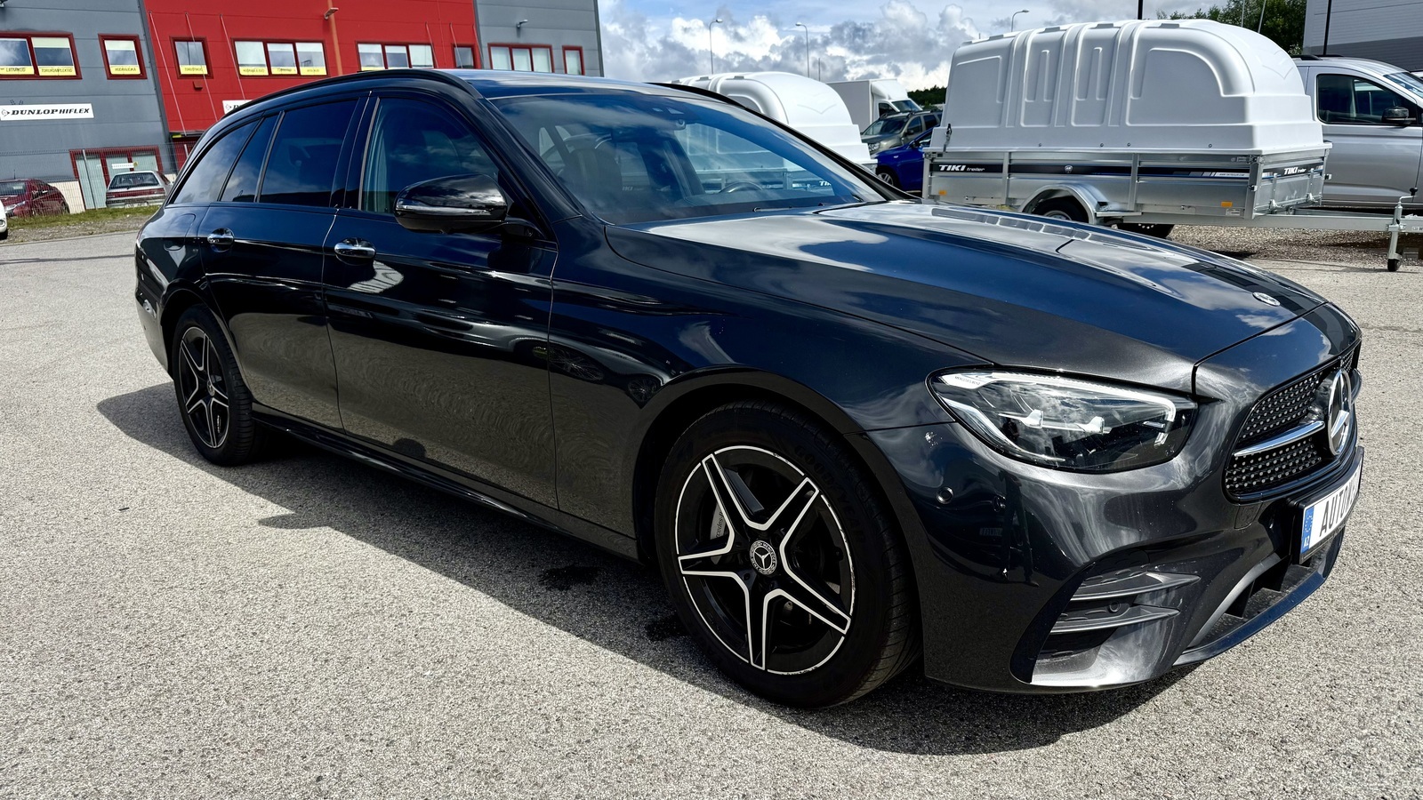 Mercedes-Benz E 300 2022, kuva 4/37