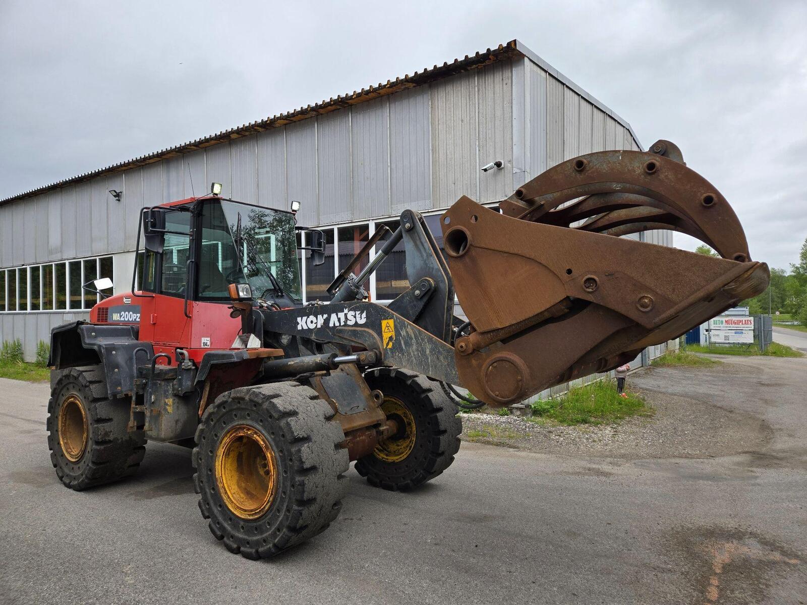 Komatsu WA200PZ-6, photo 4/15