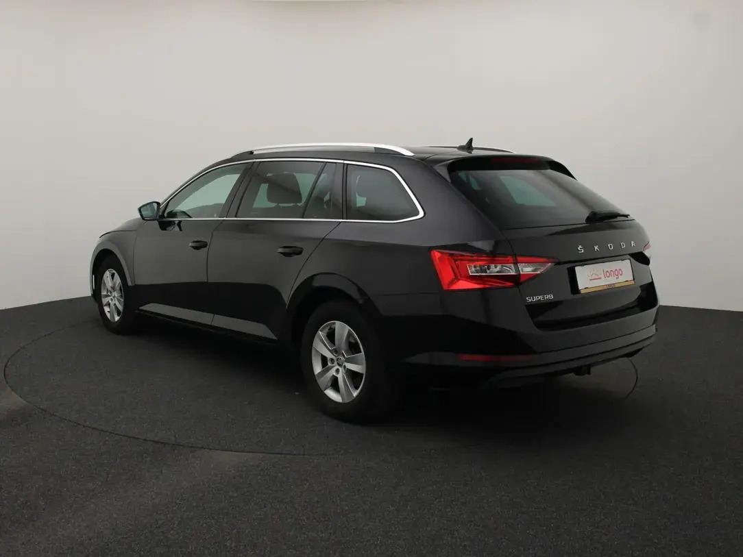 Škoda Superb 2022, photo 7/33