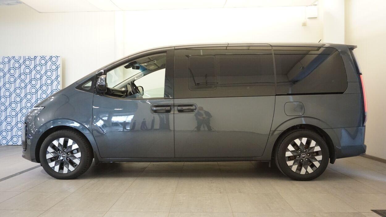 Hyundai Staria 2.2 130kW 2023, kuva 3/10