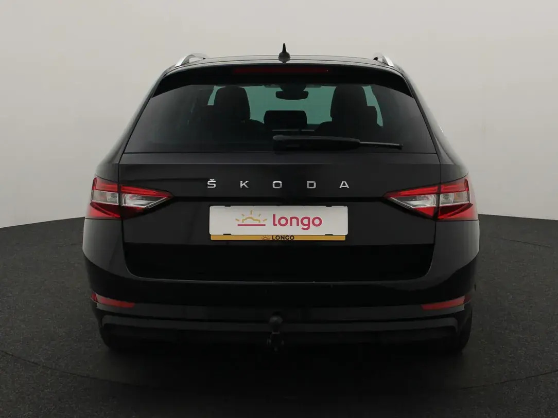 Škoda Superb 2021, photo 5/37