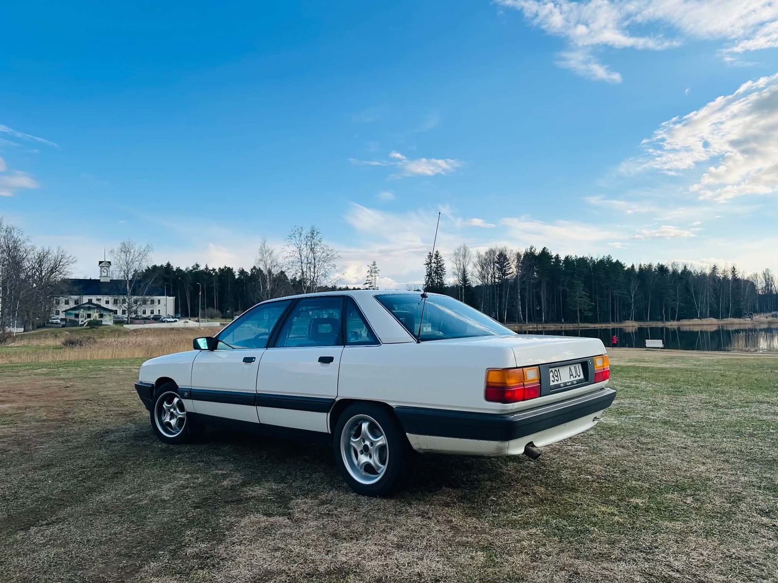 Audi 100 C3 1988, kuva 3/8