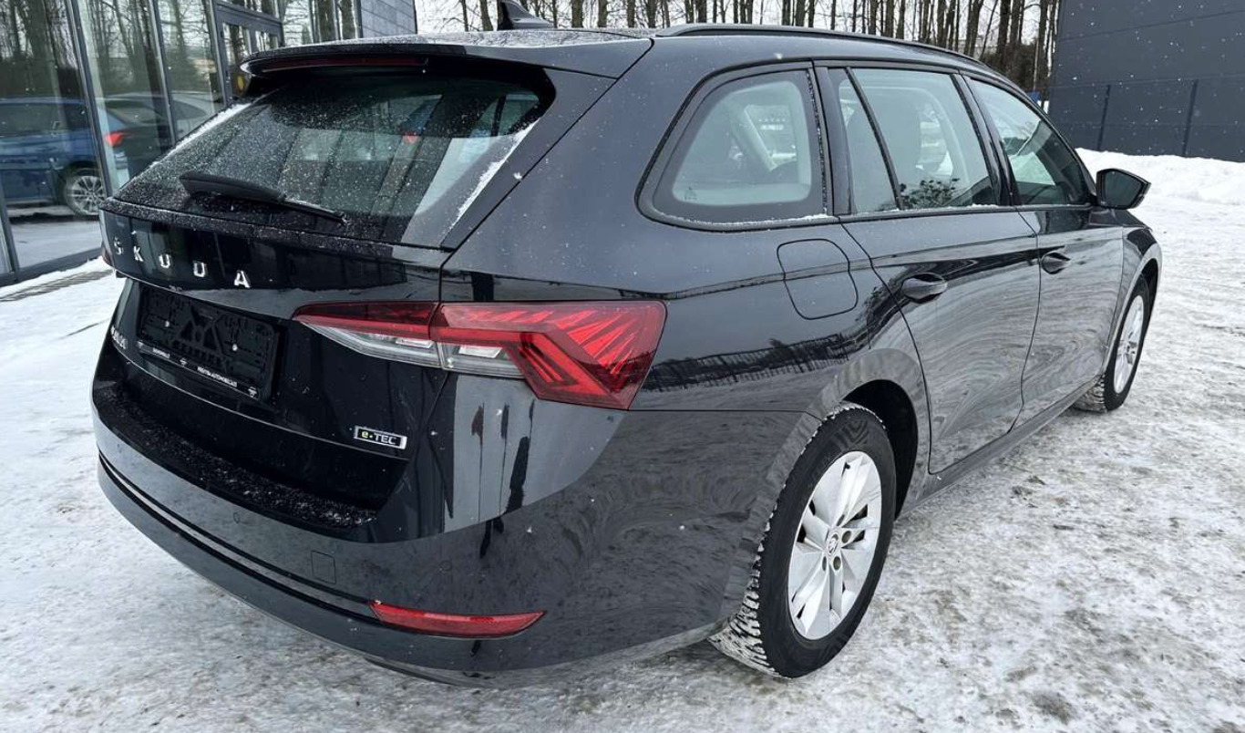 Škoda Octavia 2022, photo 3/5