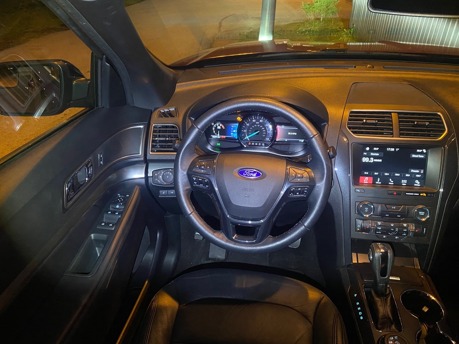 Ford Explorer 2018, photo 6/12
