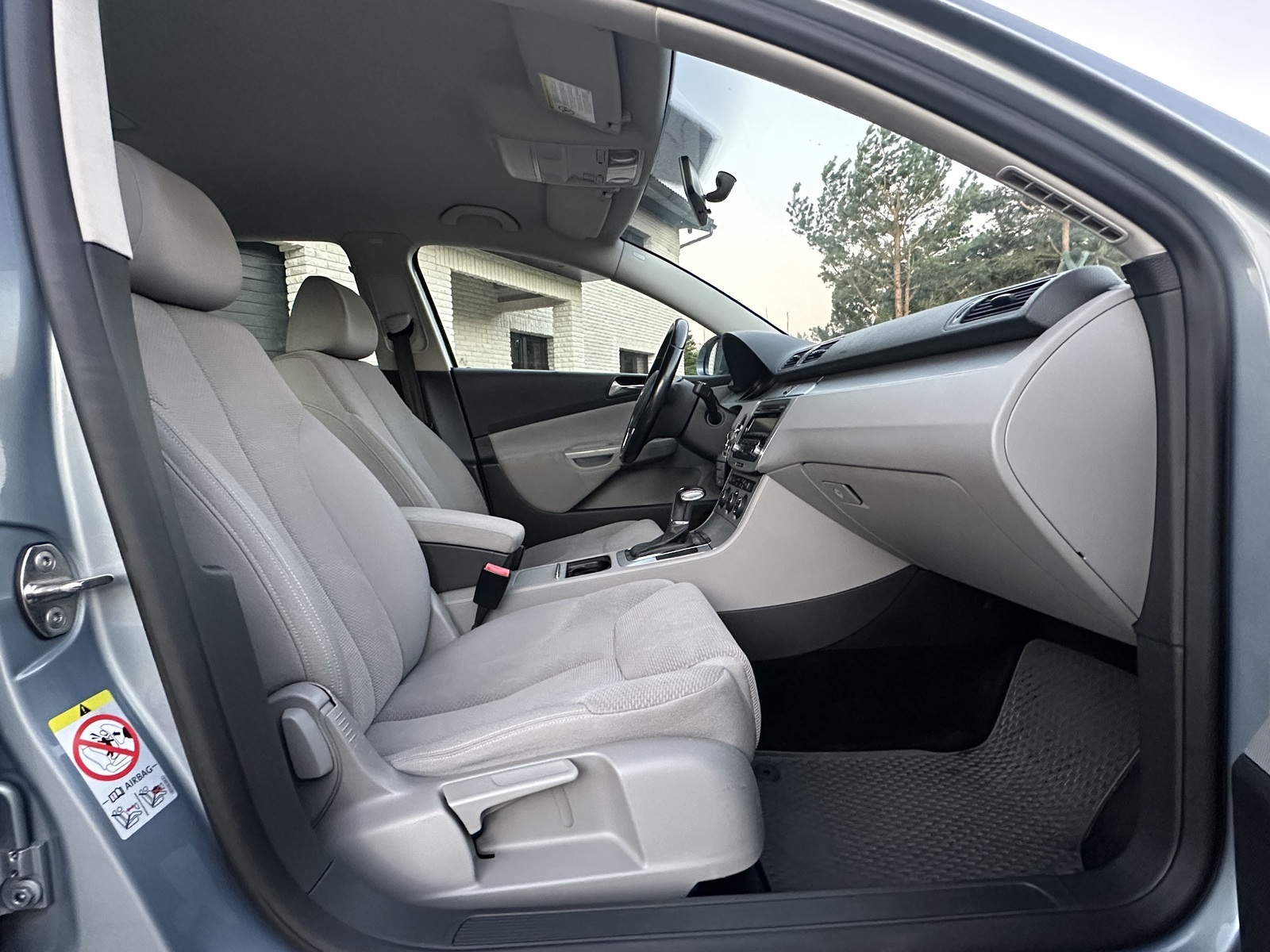 Volkswagen Passat 2009, photo 5/10