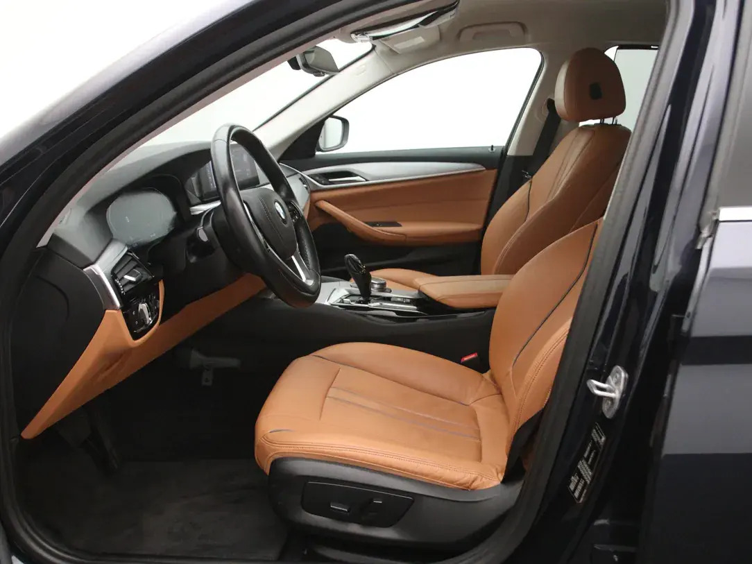 BMW 520 MHEV Executive Edition 2.0 140kW 2020, photo 4/42
