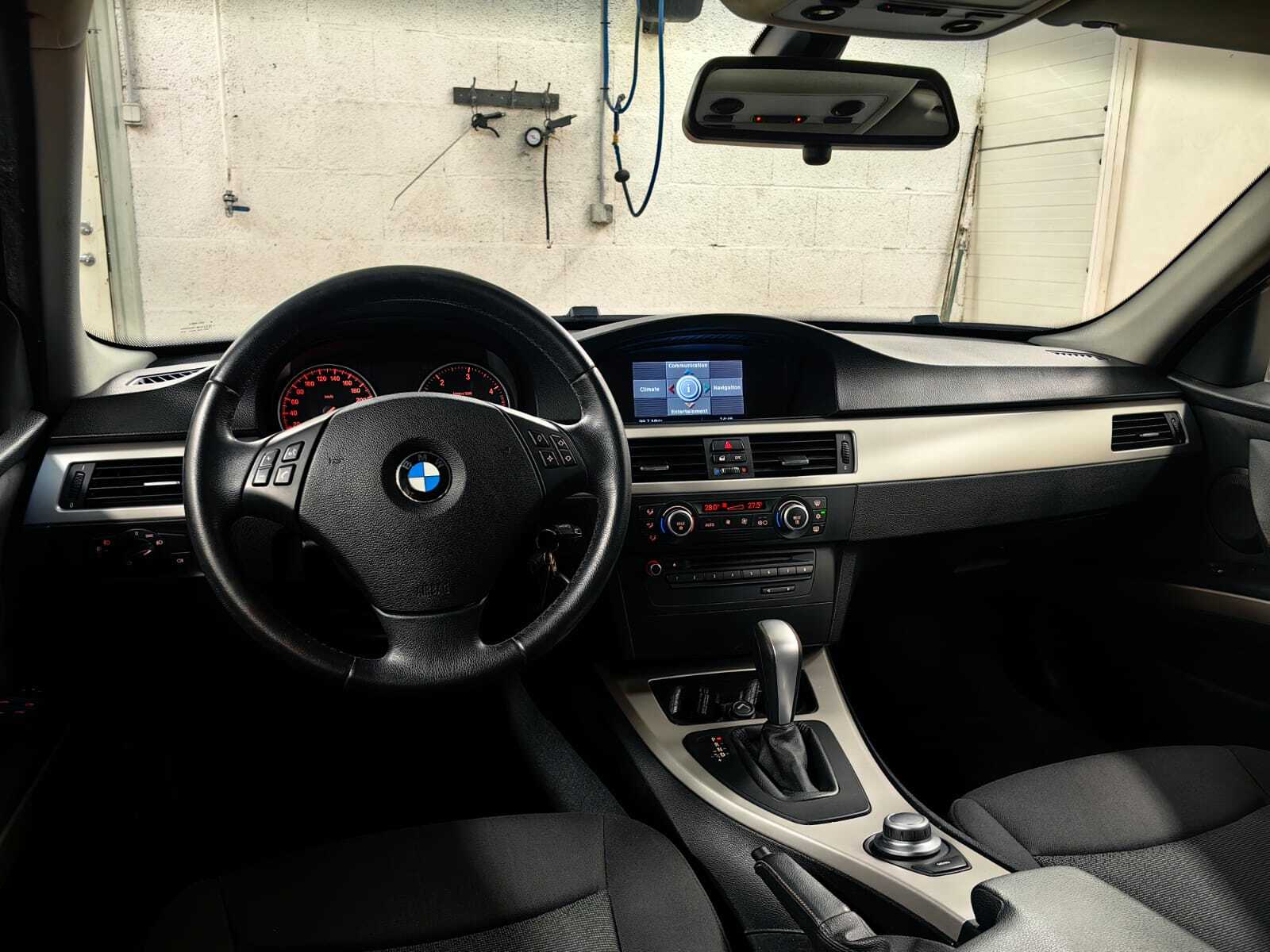 BMW 320 2007, photo 4/18