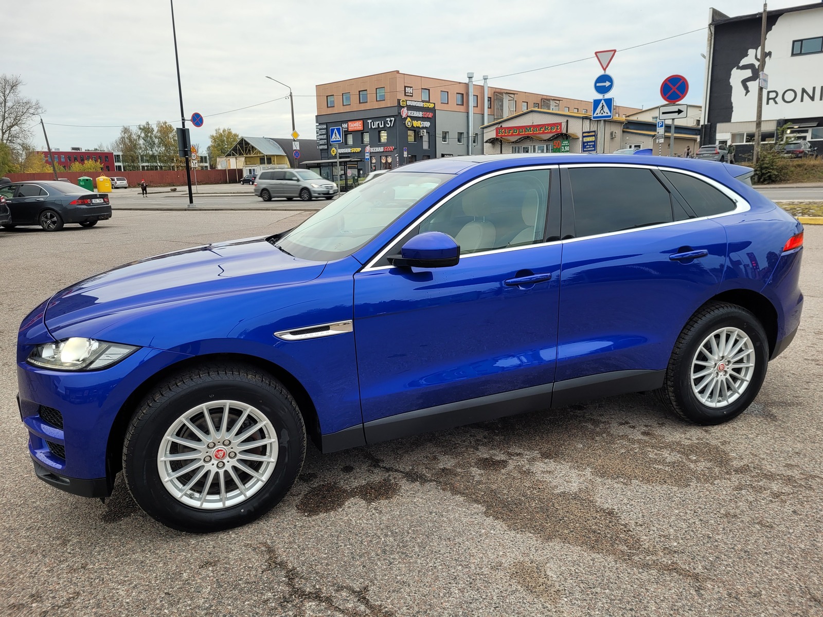 Jaguar F-Pace 2018, photo 3/10