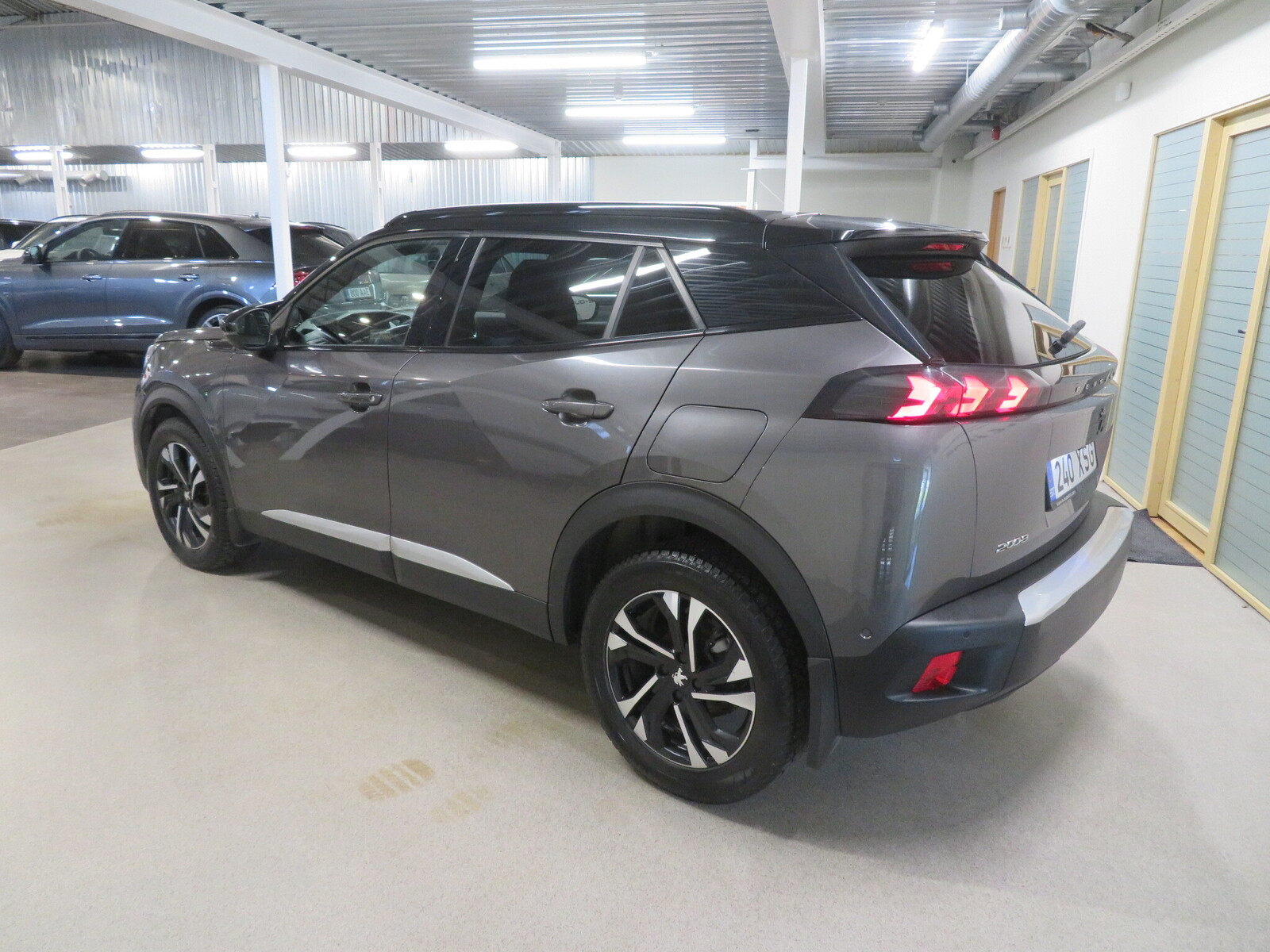 Peugeot 2008 2021, kuva 2/10